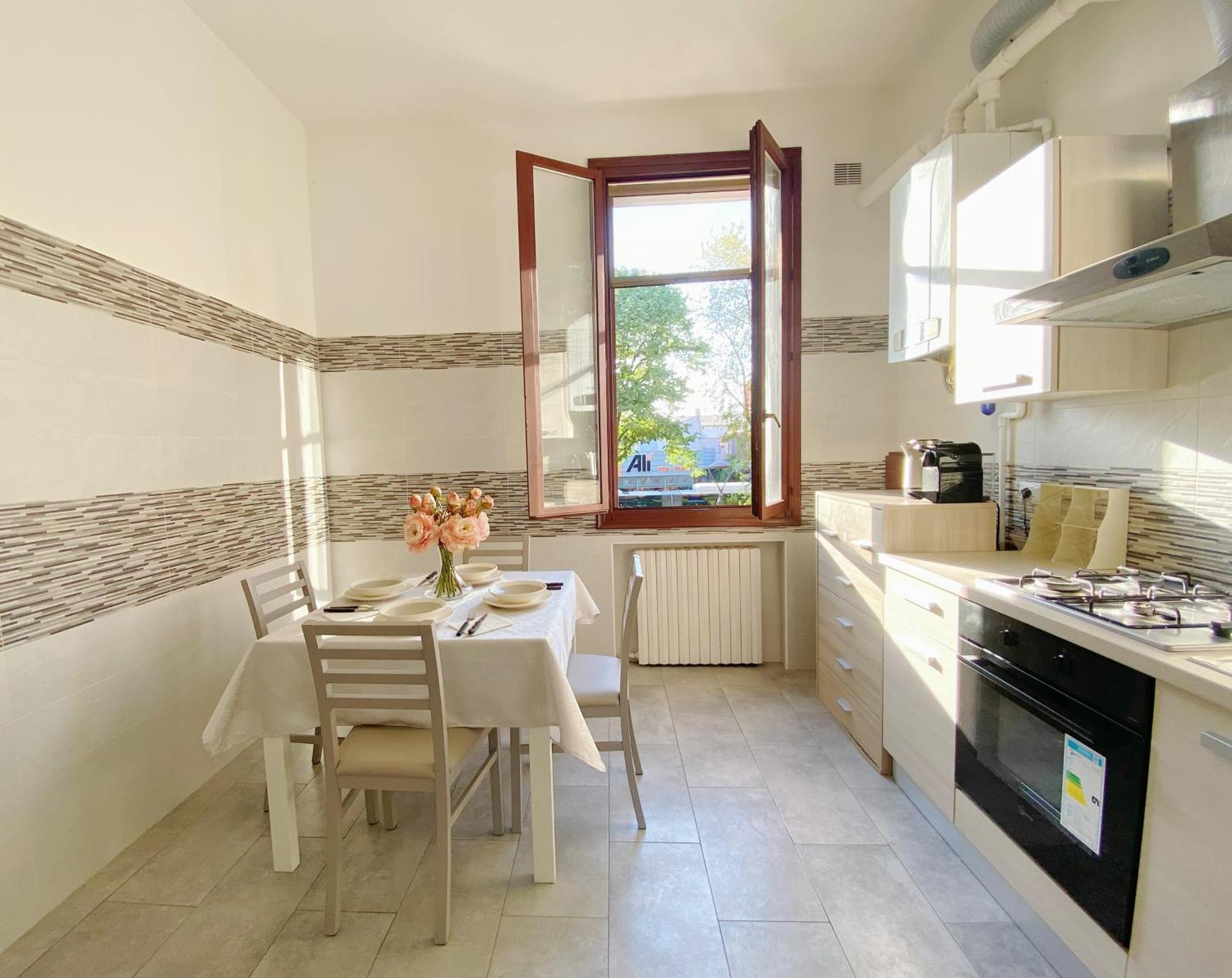 Gris Apartment: Venice Mestre Esterno foto